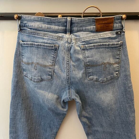 Lucky Brand 4/27 Lolita Crop Jeans | Mid Rise, Light Wash, Distressed Slim Fit - Picture 7 of 10